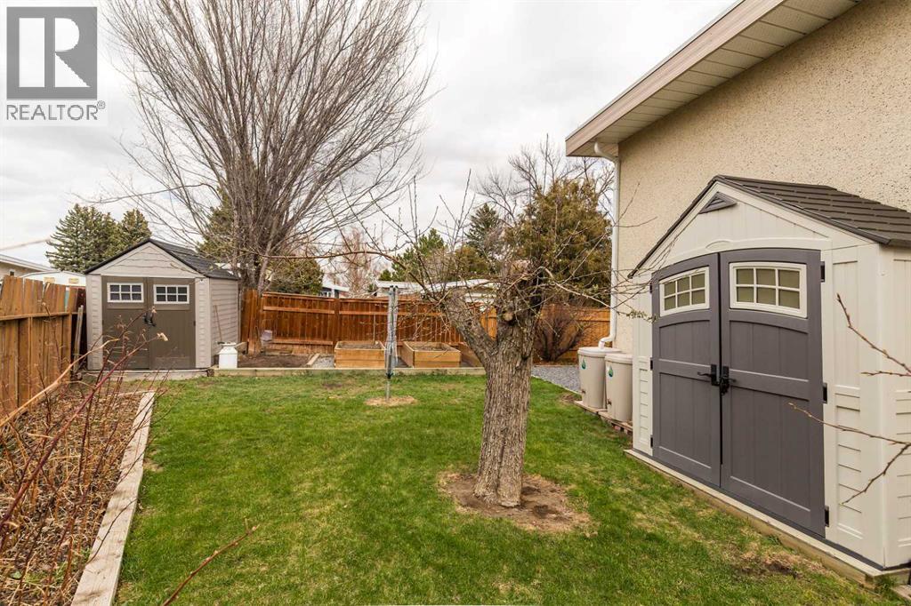 321 Normandy Road S, Lethbridge, Alberta  T1J 3X9 - Photo 37 - A2306776