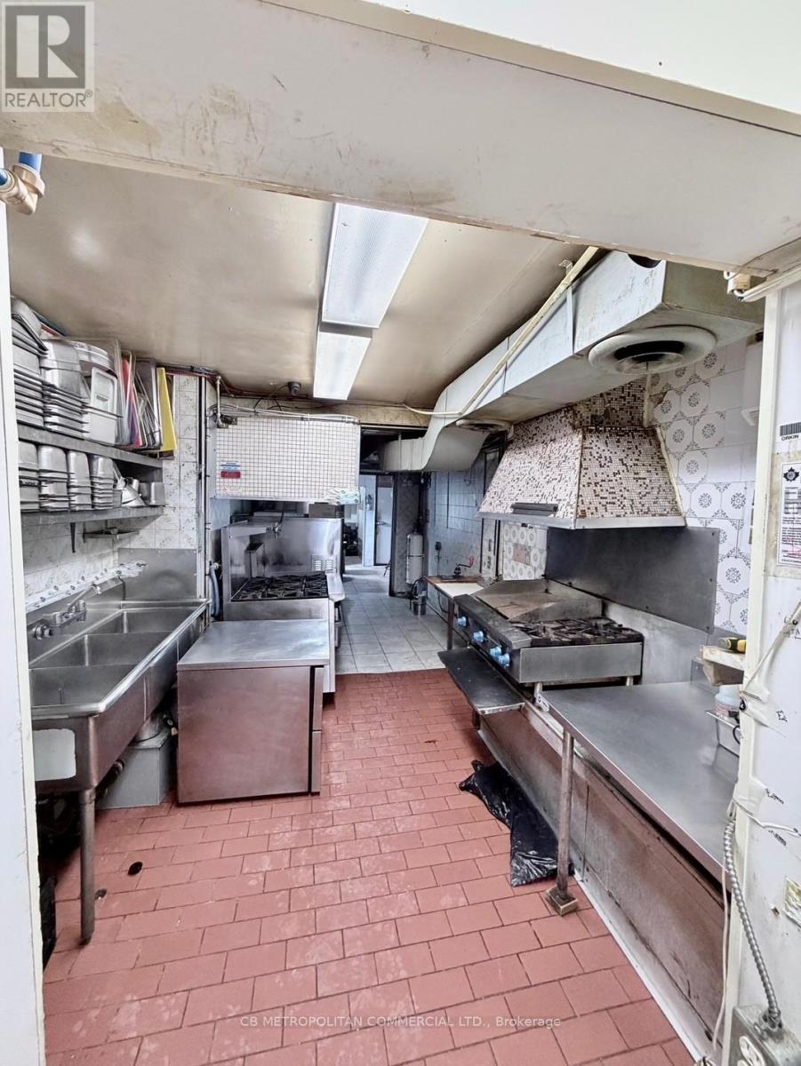 8-10 Clinton Street, Toronto, Ontario  M6J 2P1 - Photo 6 - C13074102