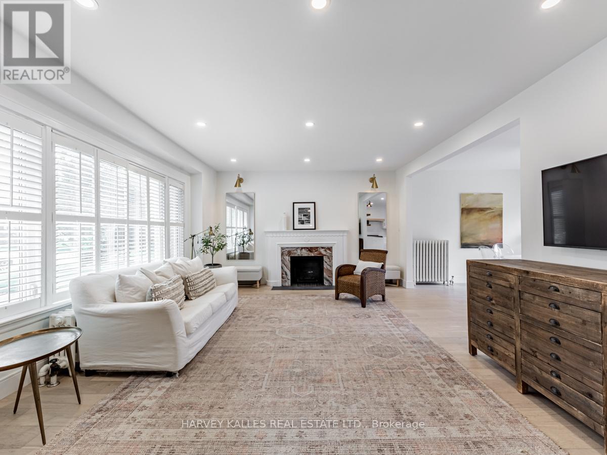 46 Delhi Avenue, Toronto, Ontario  M5M 3B7 - Photo 11 - C13074172