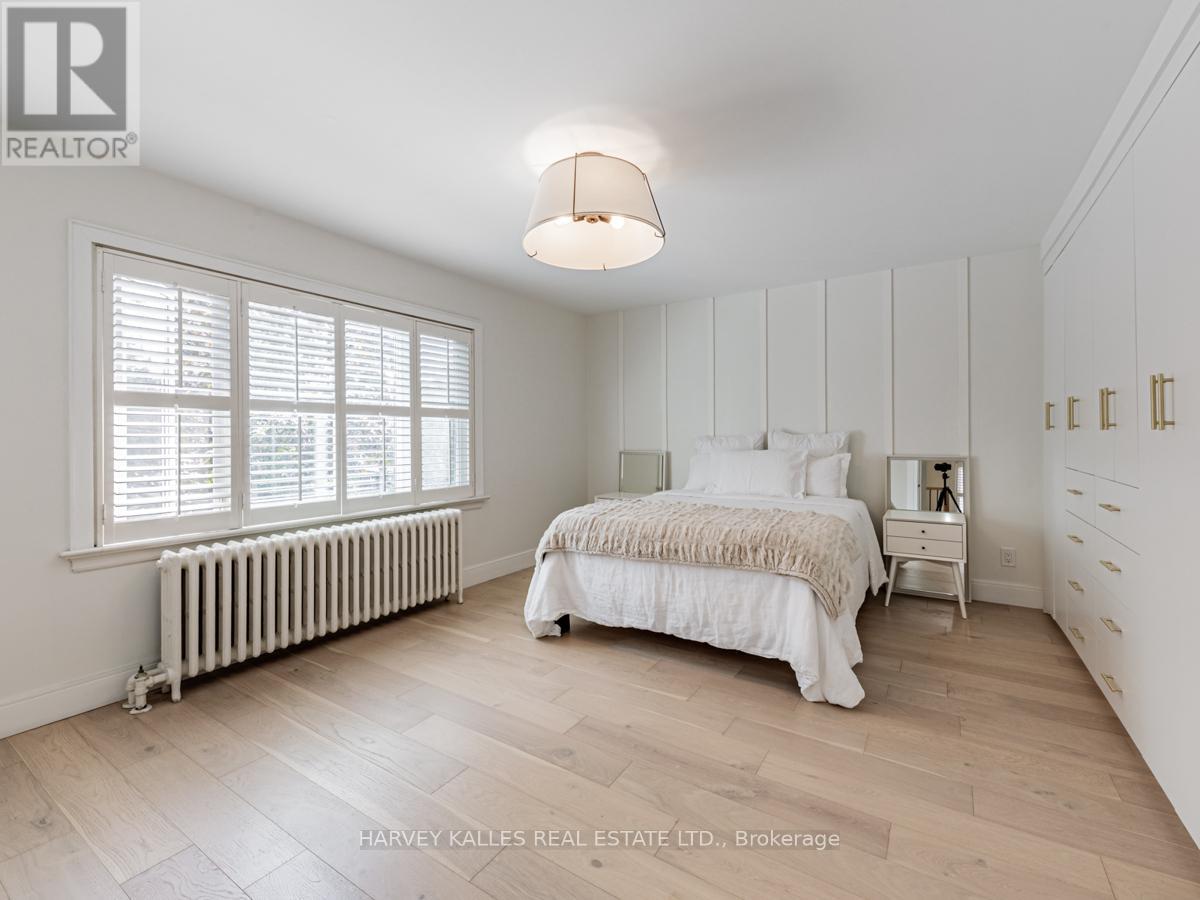 46 Delhi Avenue, Toronto, Ontario  M5M 3B7 - Photo 17 - C13074172