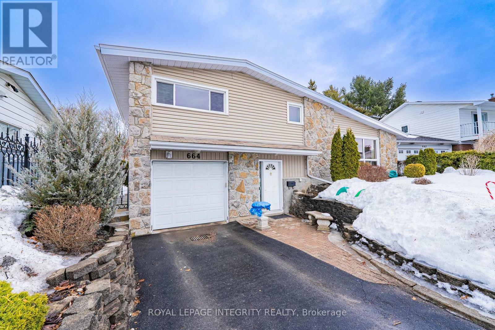 664 GLENHURST CRESCENT, Ottawa, Ontario