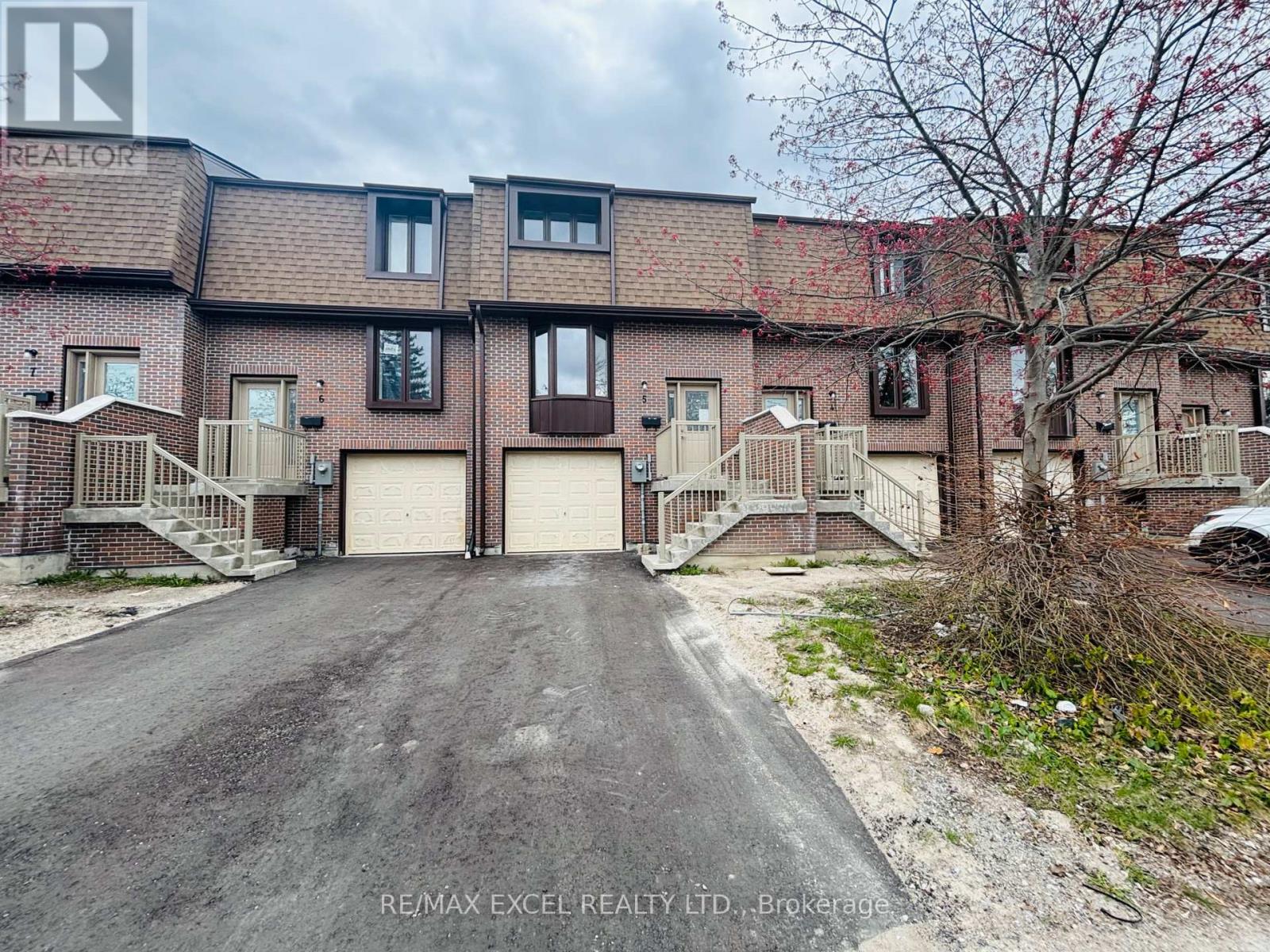 5 - 11 Plaisance Road, Richmond Hill, Ontario  L4C 5H1 - Photo 3 - N13058588