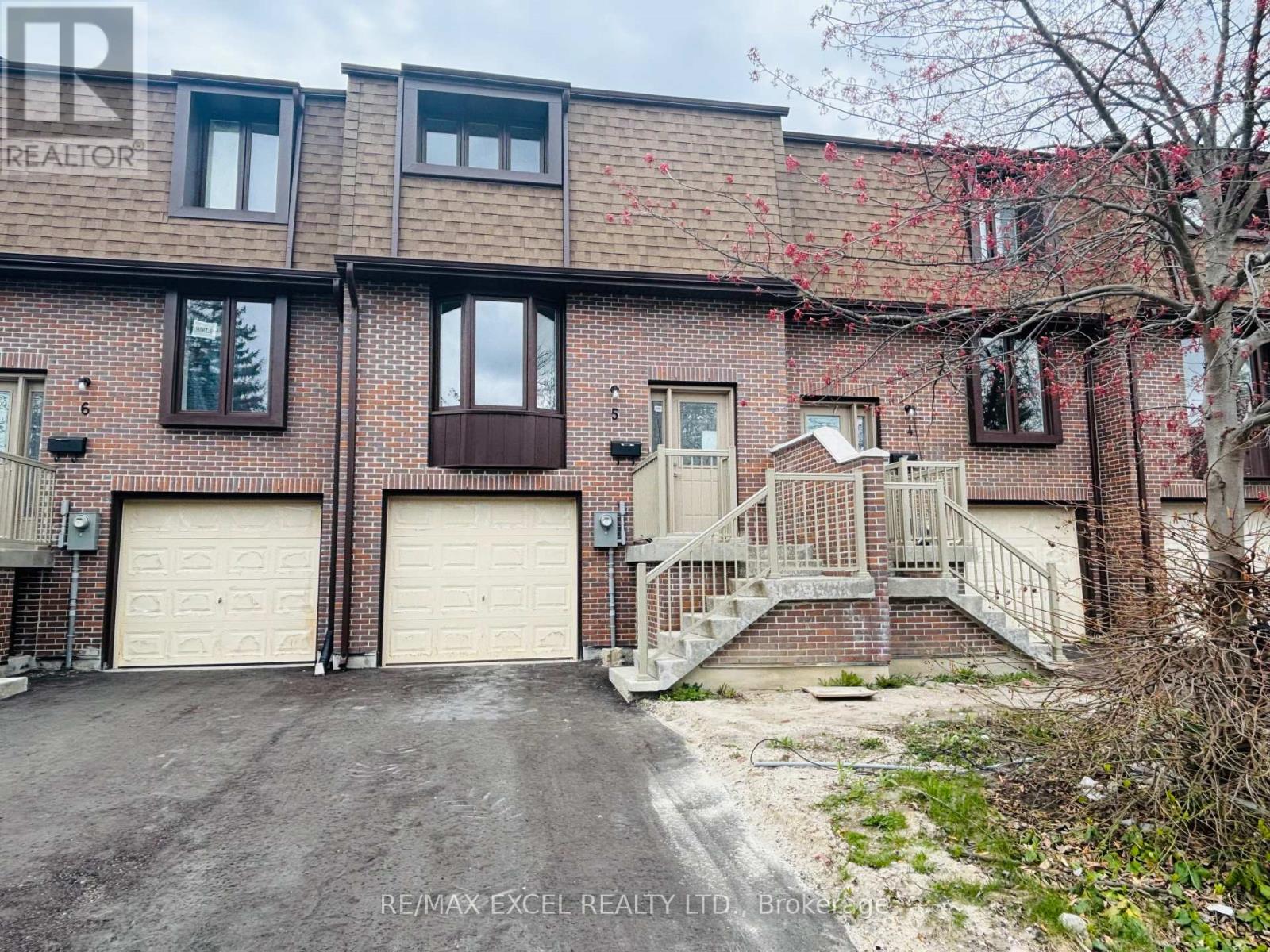 5 - 11 Plaisance Road, Richmond Hill, Ontario  L4C 5H1 - Photo 2 - N13058588