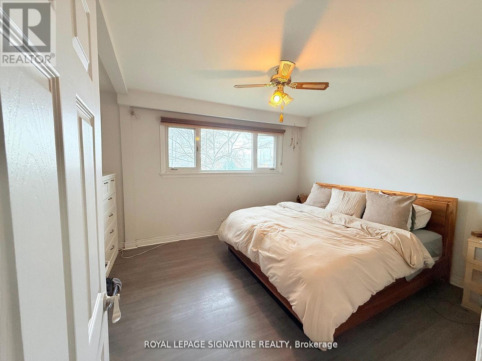 38 Burnhamthorpe Road W, Oakville, Ontario  L6M 4K4 - Photo 3 - W13060146