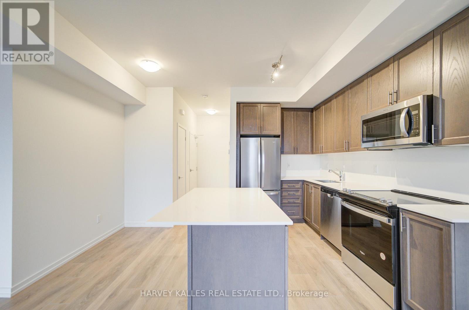 11 - 18 Lytham Green Circle, Newmarket, Ontario  L3Y 0H4 - Photo 13 - N13074198