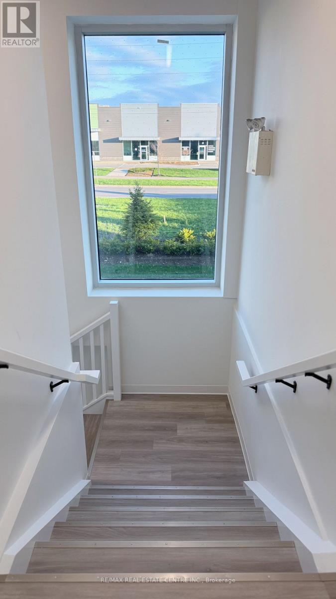16 - 587 Hanlon Creek Boulevard, Guelph, Ontario  N1C 0A1 - Photo 6 - X12472400