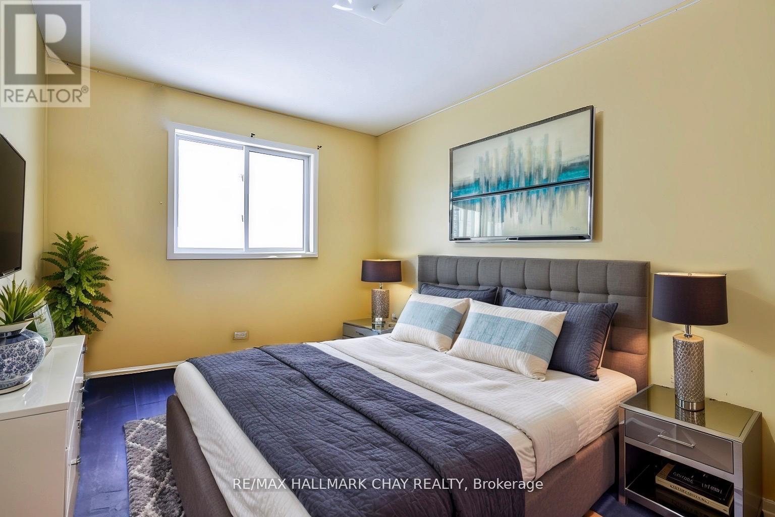 37 Loon Avenue, Barrie, Ontario  L4N 8W6 - Photo 8 - S13074218