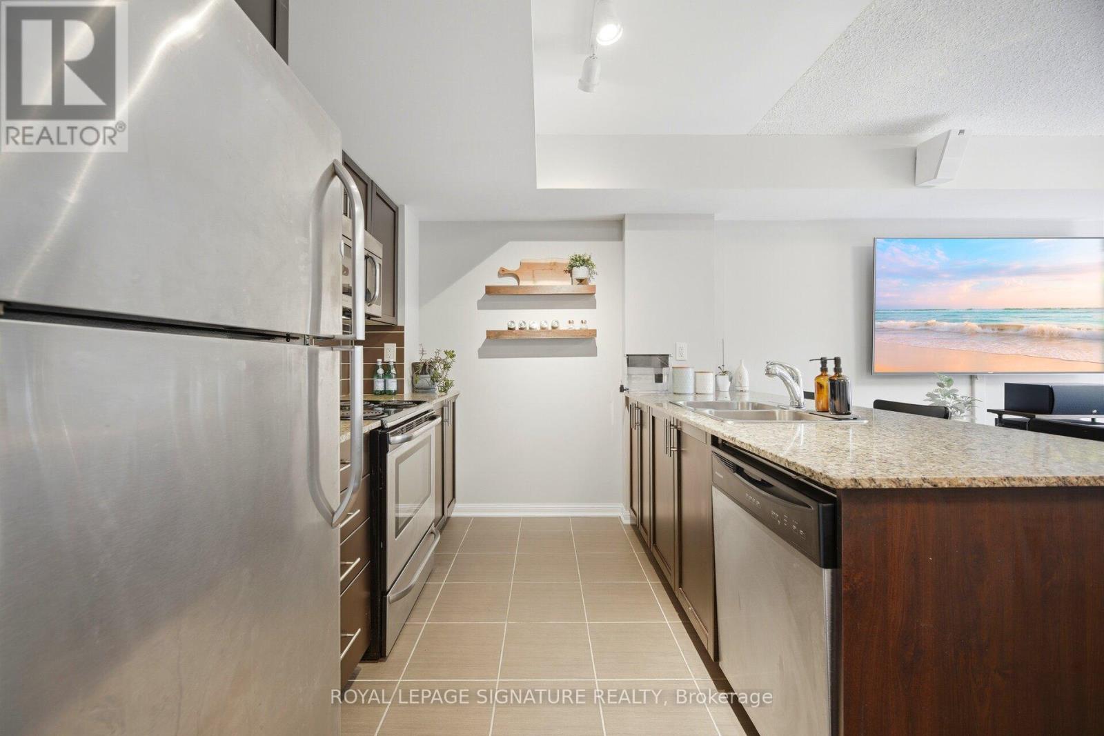 162 - 8 Foundry Avenue, Toronto, Ontario  M6H 0A5 - Photo 13 - W13074106