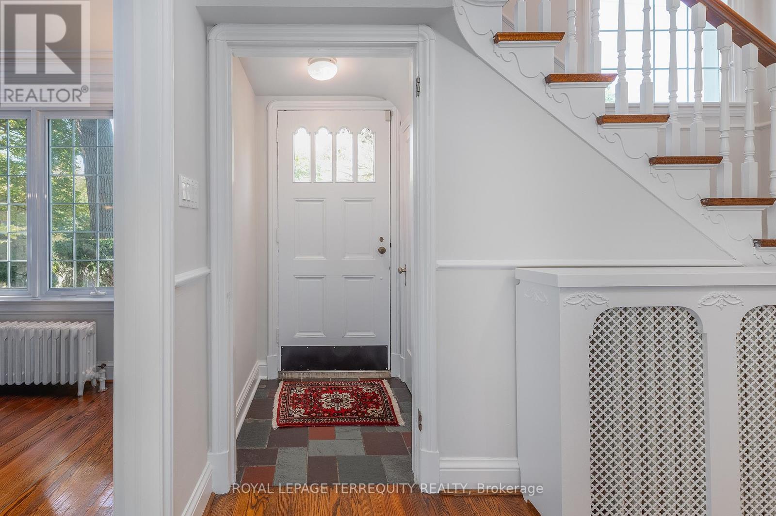 223 Riverside Drive, Toronto, Ontario  M6S 4A8 - Photo 4 - W13074108
