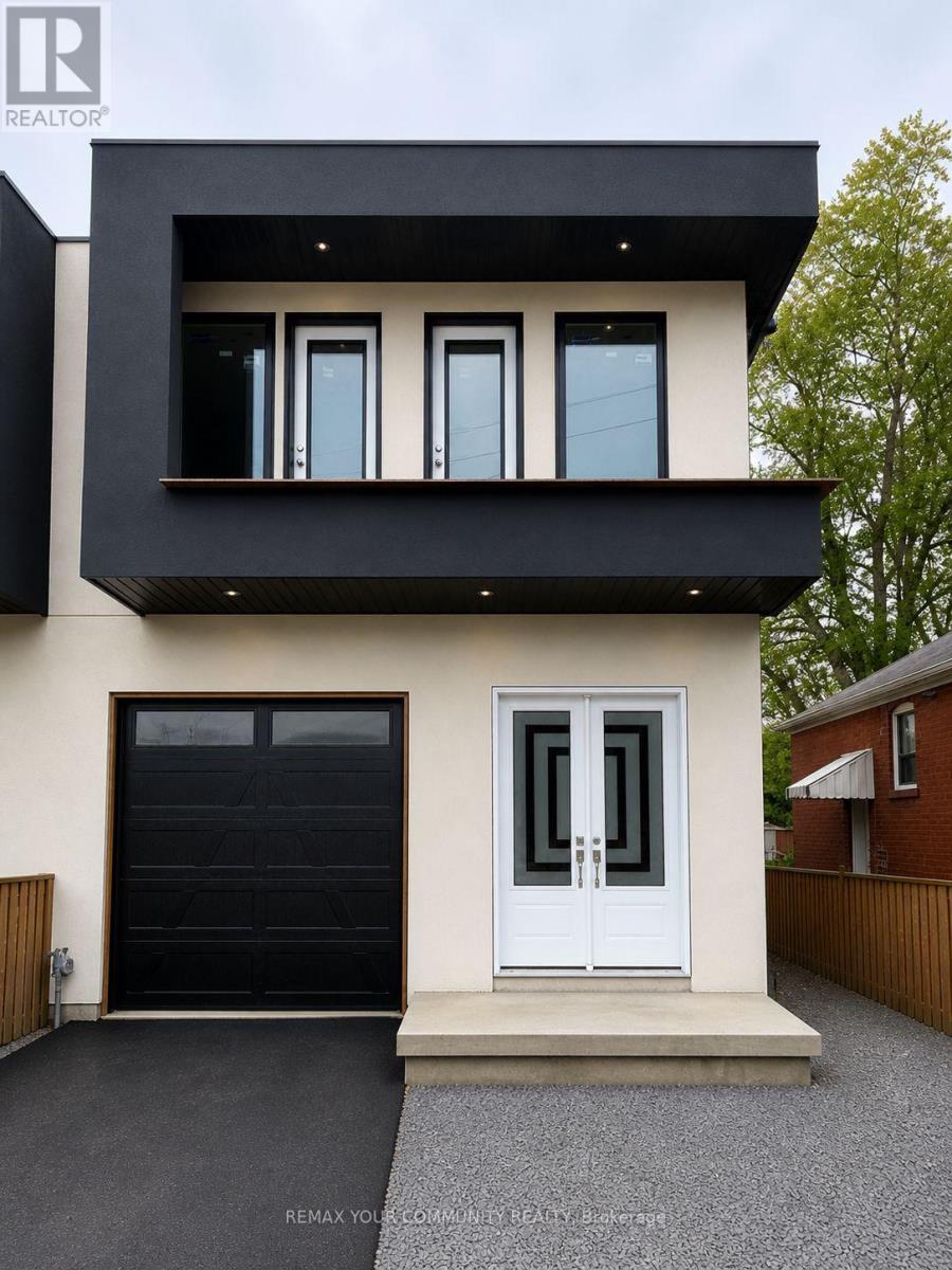 28B PINE AVENUE N, Mississauga, Ontario