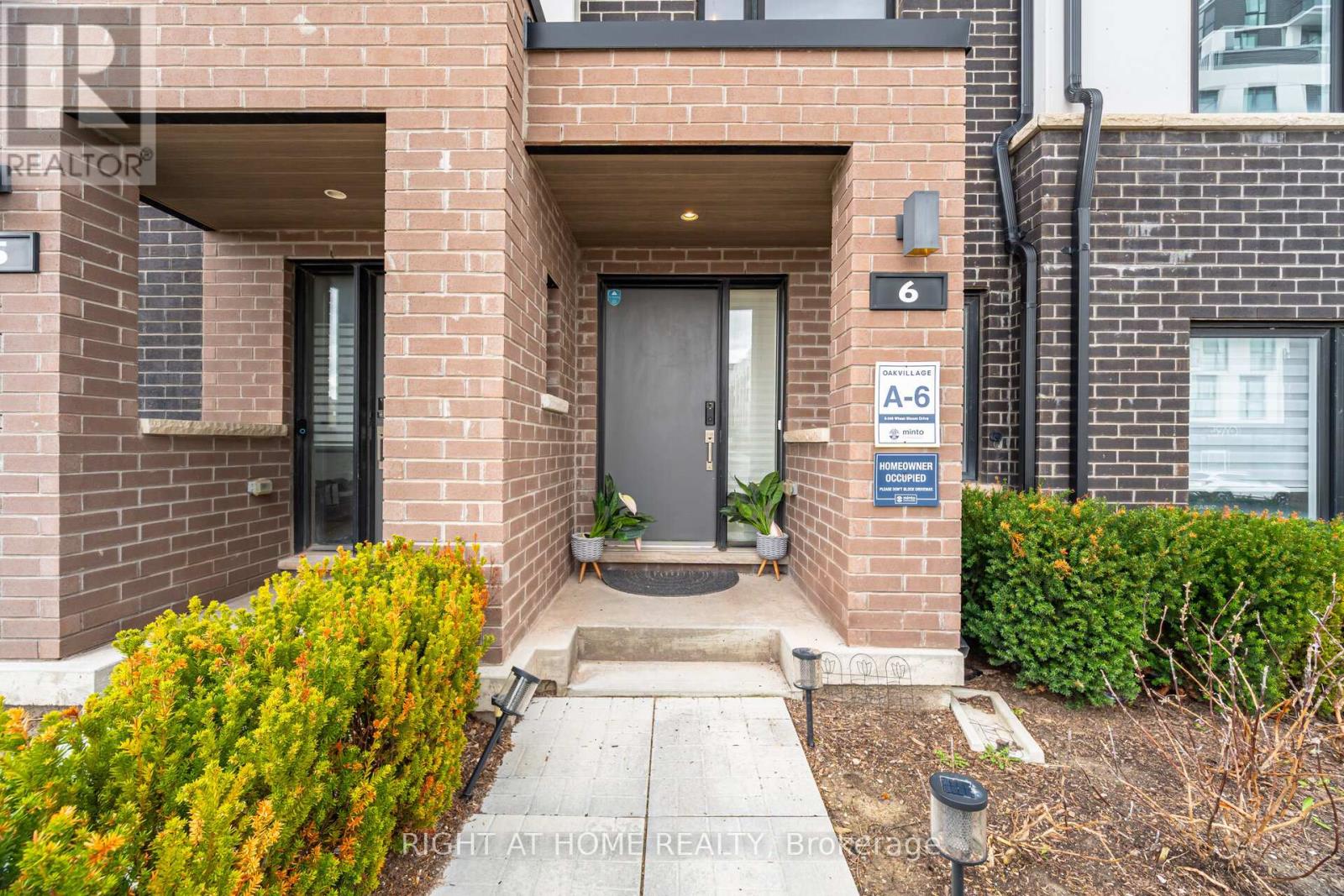 6 - 348 Wheat Boom Drive, Oakville, Ontario  L6H 3V6 - Photo 5 - W13074130
