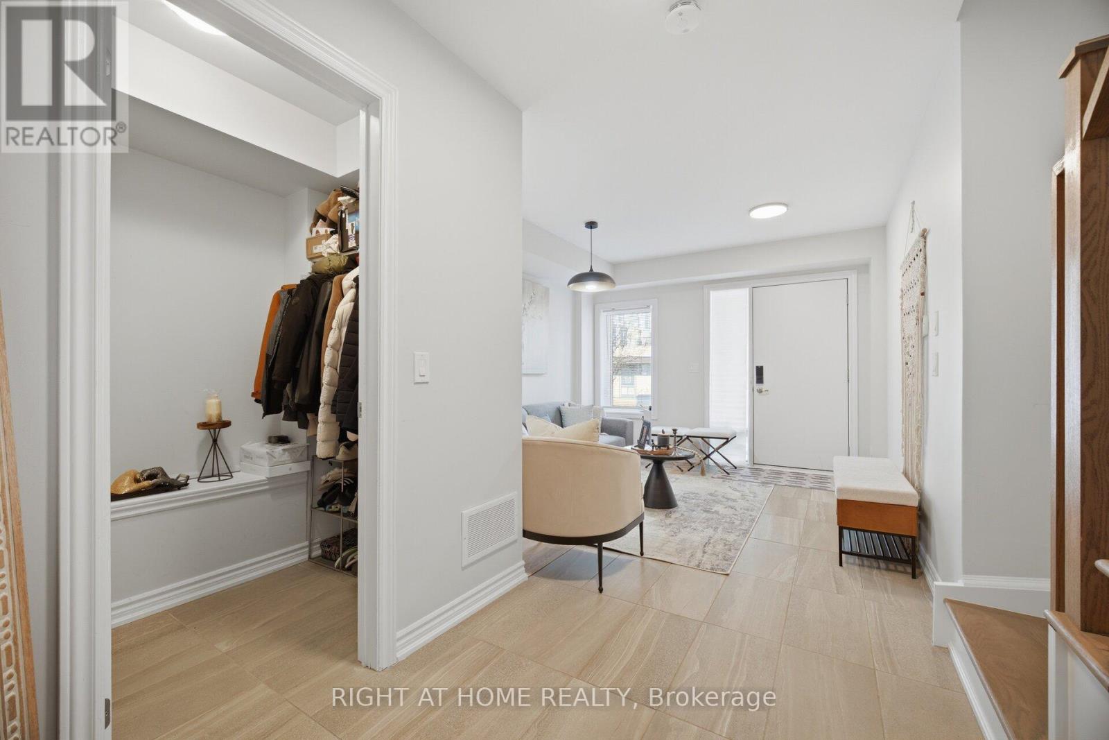 6 - 348 Wheat Boom Drive, Oakville, Ontario  L6H 3V6 - Photo 7 - W13074130