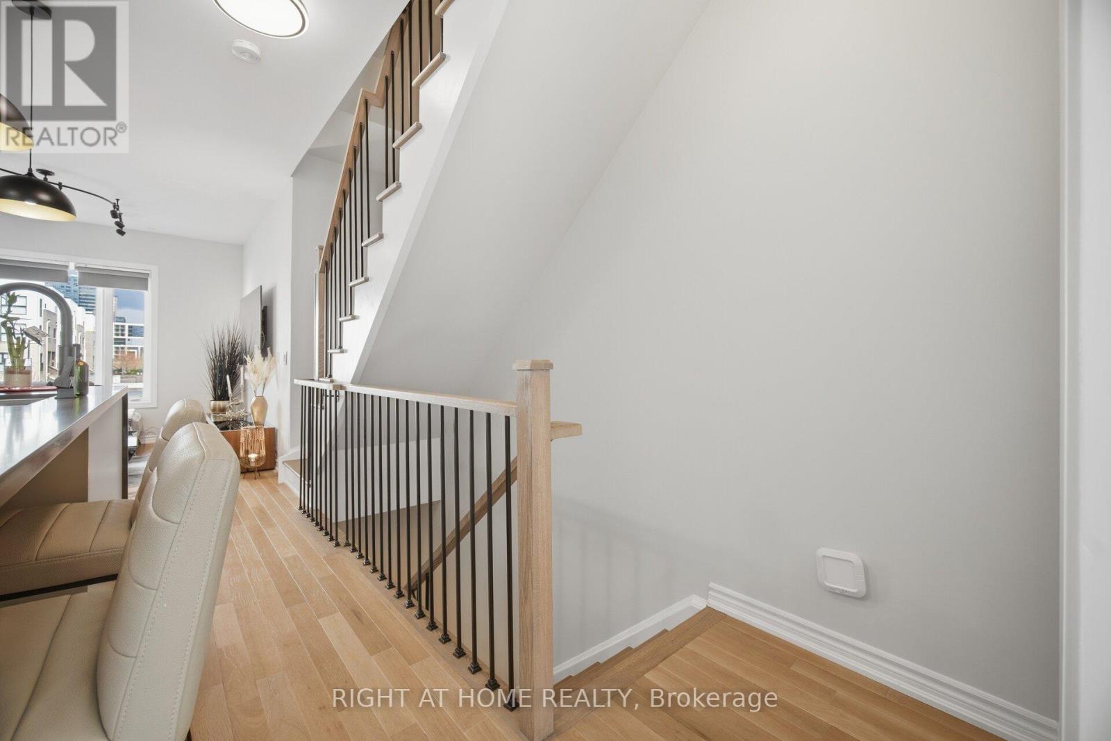 6 - 348 Wheat Boom Drive, Oakville, Ontario  L6H 3V6 - Photo 9 - W13074130