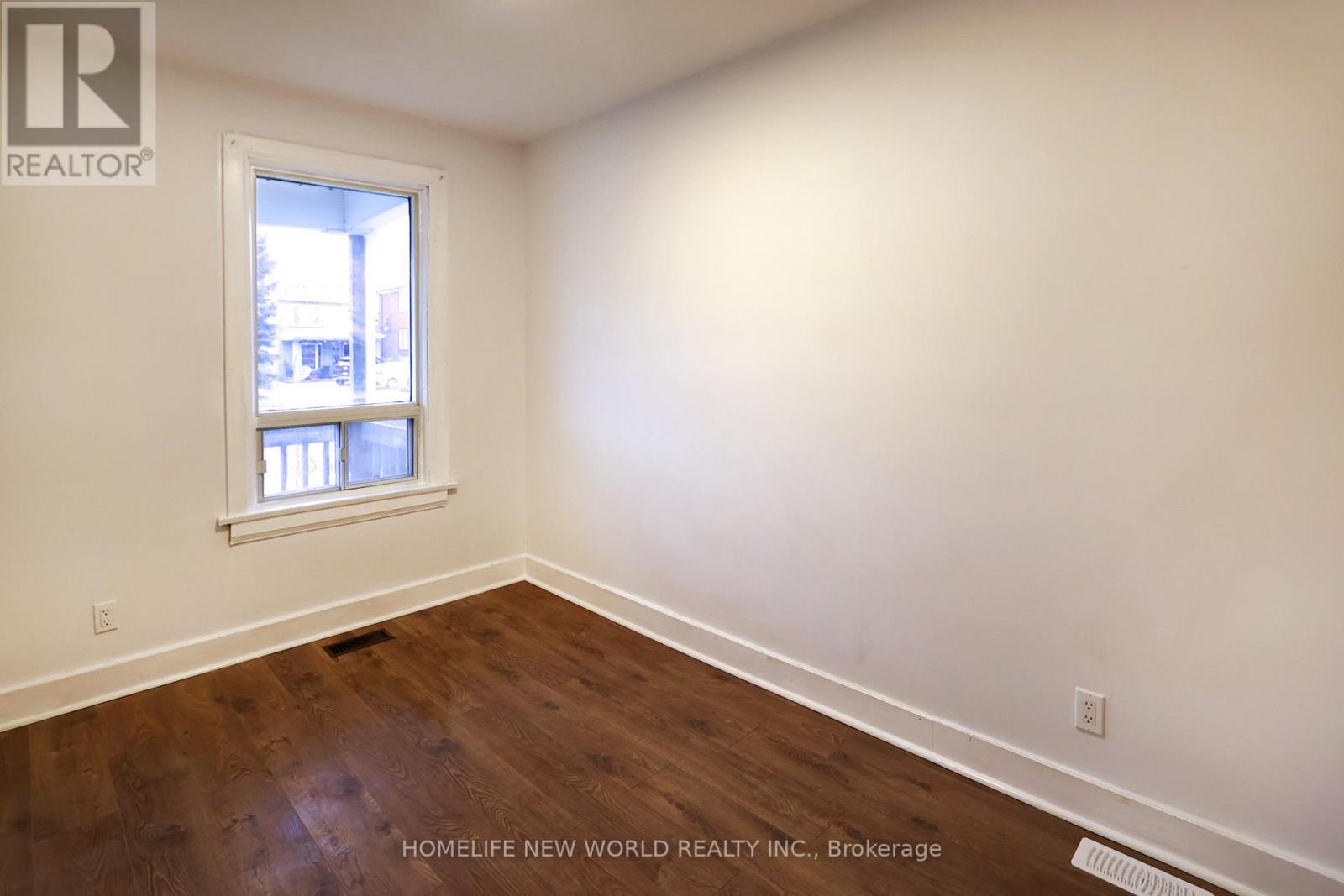 32 Pendeen Avenue, Toronto, Ontario  M6N 2P3 - Photo 12 - W13074142