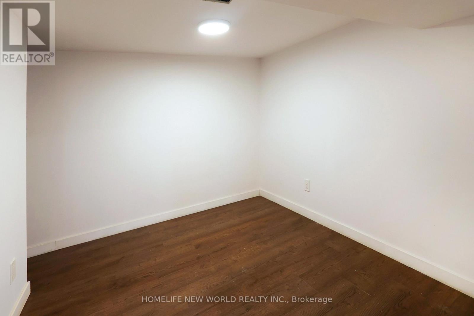 32 Pendeen Avenue, Toronto, Ontario  M6N 2P3 - Photo 13 - W13074142