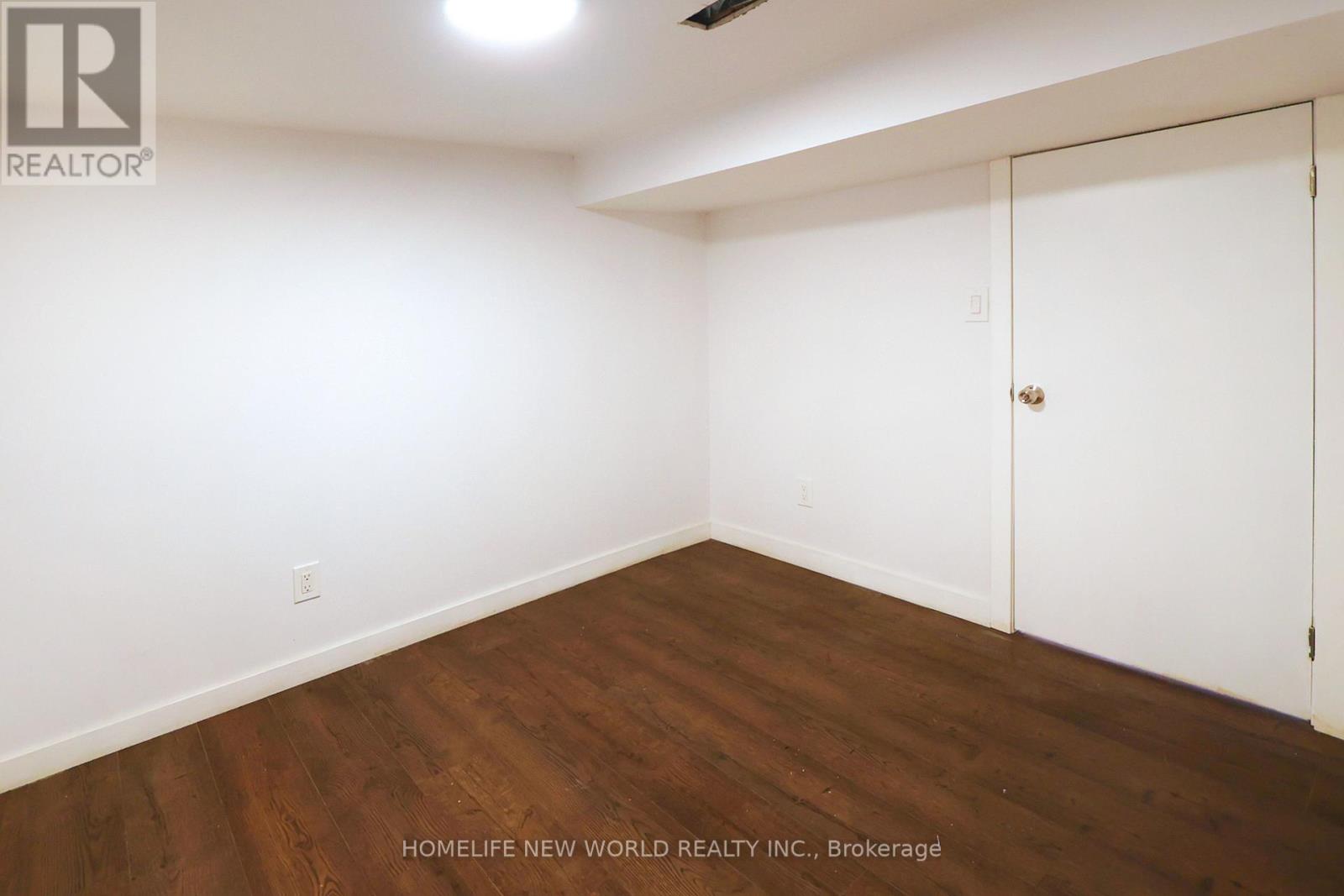 32 Pendeen Avenue, Toronto, Ontario  M6N 2P3 - Photo 14 - W13074142