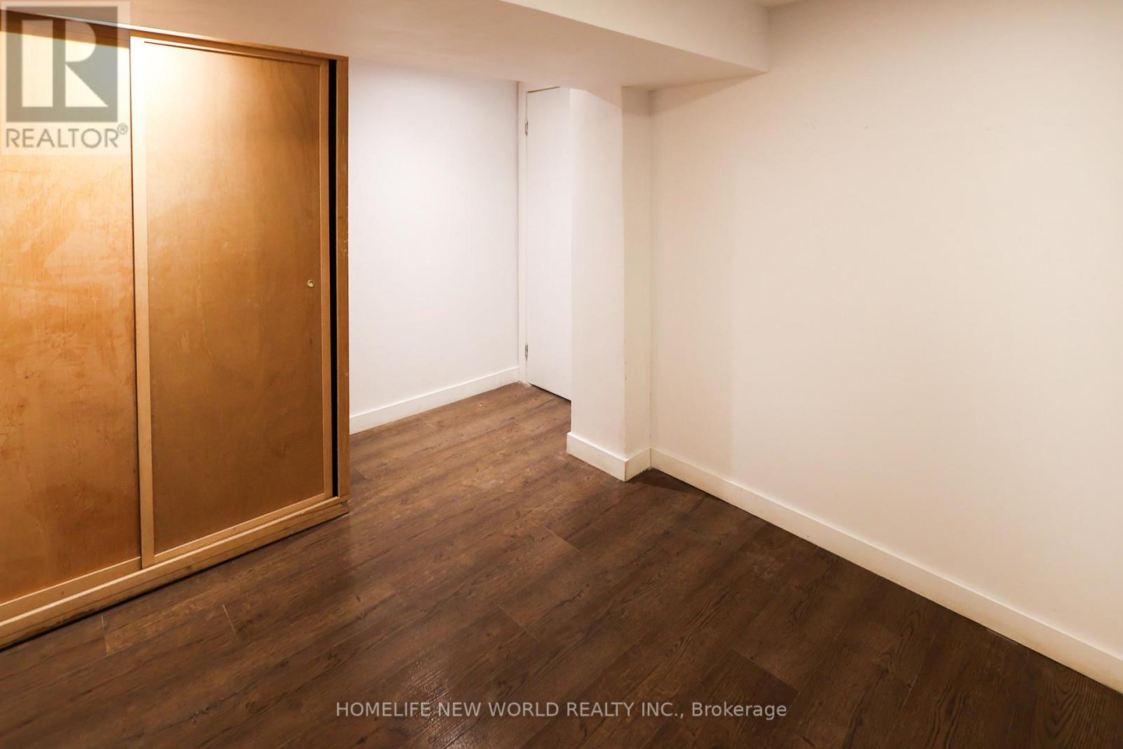 32 Pendeen Avenue, Toronto, Ontario  M6N 2P3 - Photo 18 - W13074142