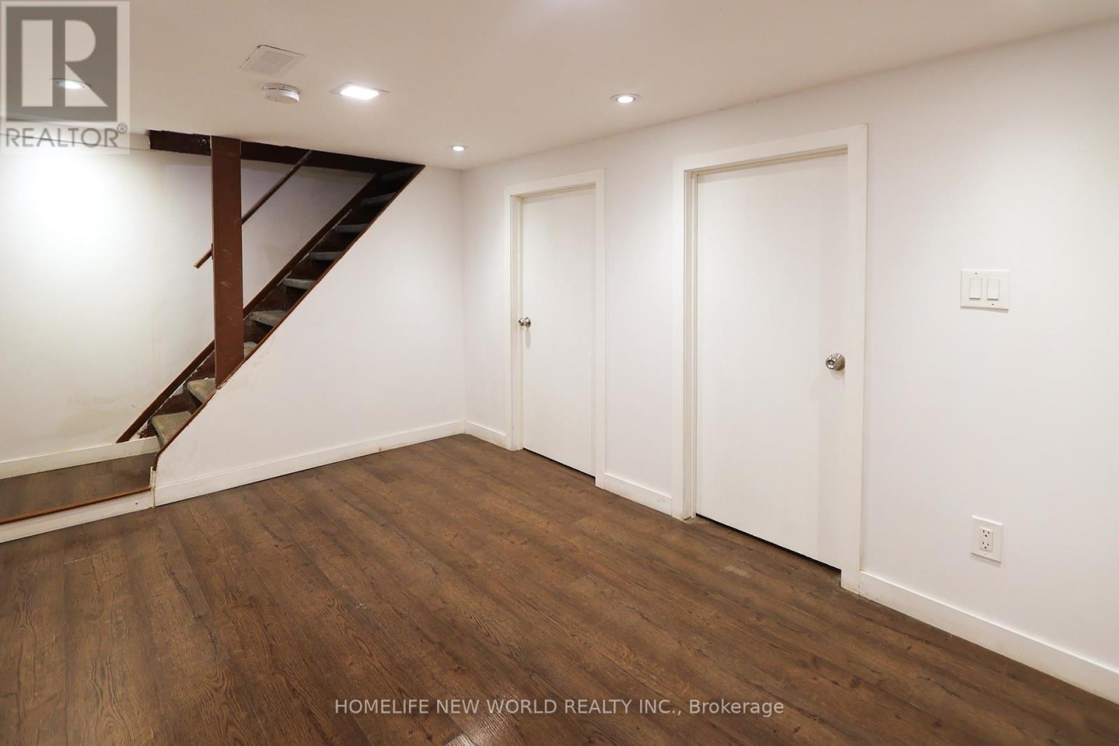 32 Pendeen Avenue, Toronto, Ontario  M6N 2P3 - Photo 23 - W13074142