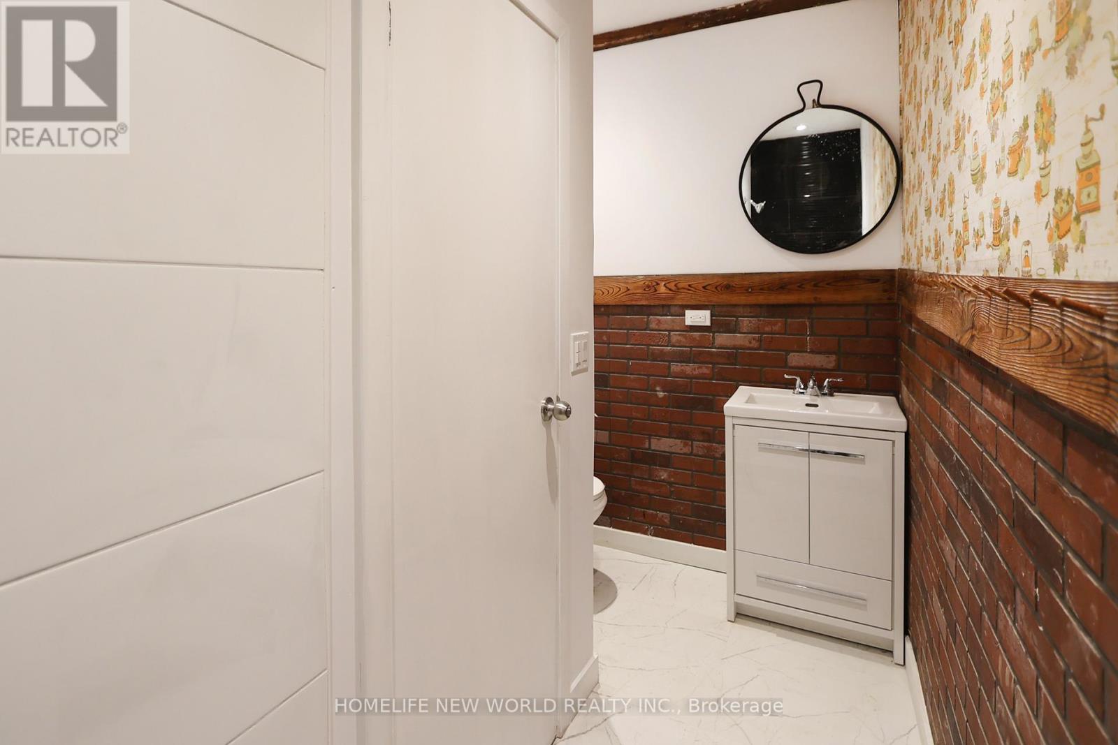 32 Pendeen Avenue, Toronto, Ontario  M6N 2P3 - Photo 35 - W13074142