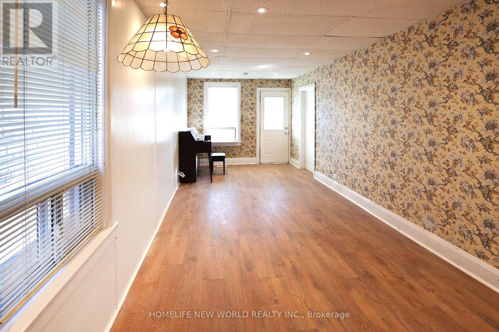 32 Pendeen Avenue, Toronto, Ontario  M6N 2P3 - Photo 42 - W13074142