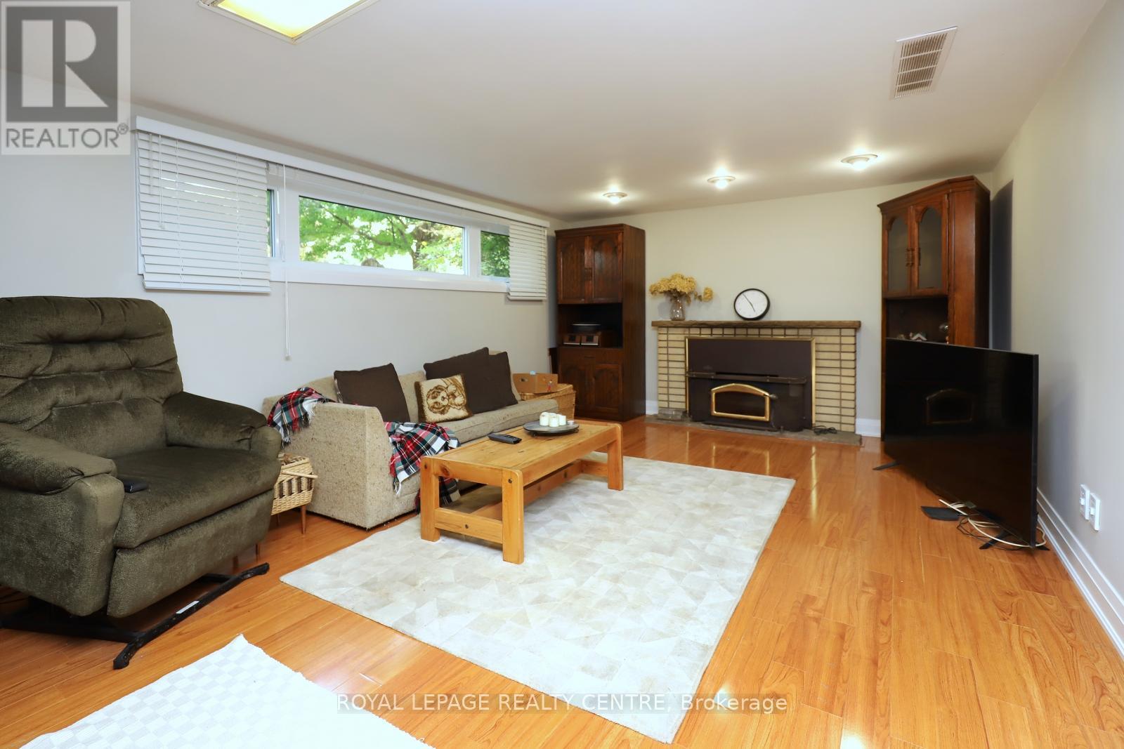 3338 Enniskillen Circle, Mississauga, Ontario  L5C 2M8 - Photo 29 - W13074154