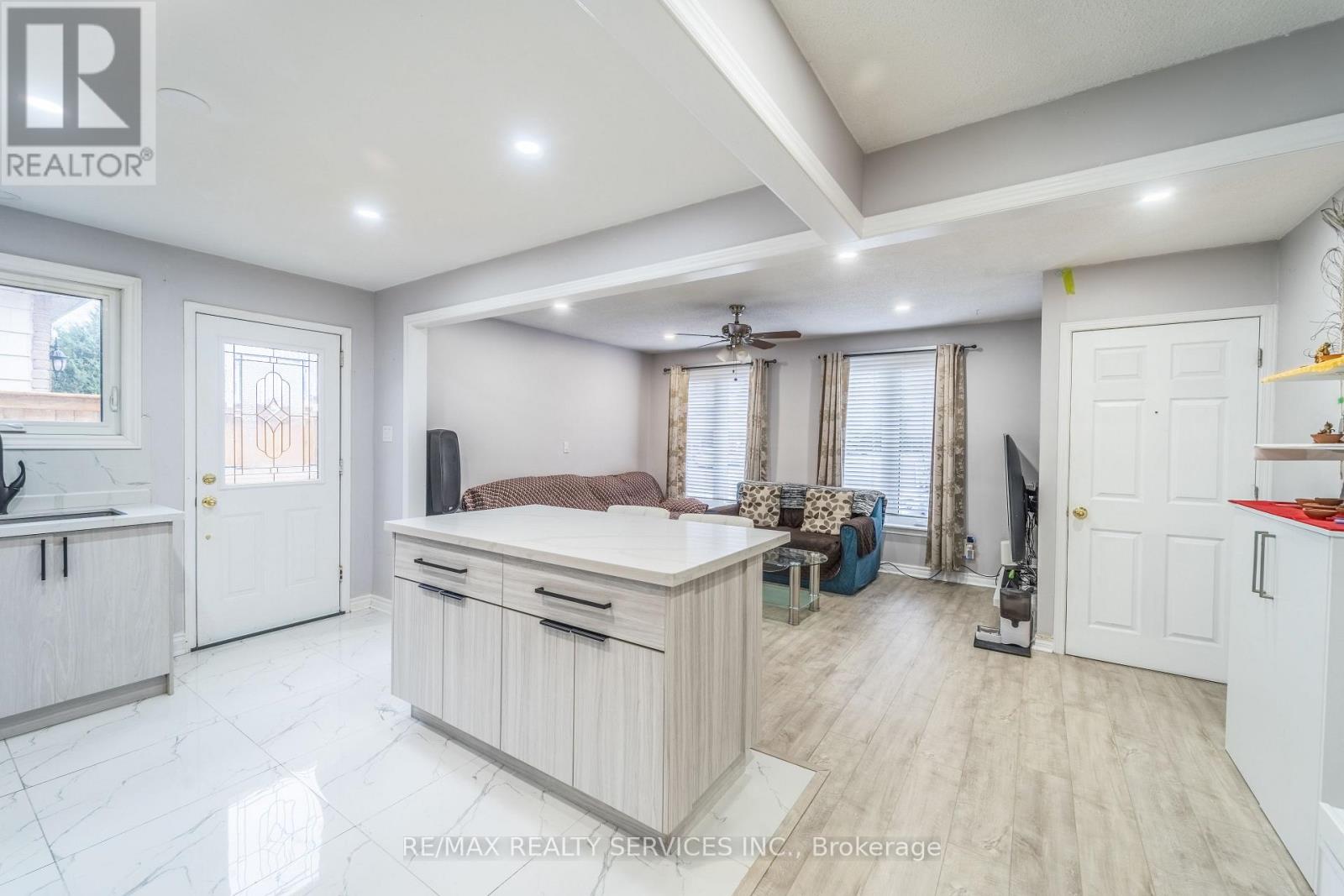 23 Dawson Road, Orangeville, Ontario  L9W 3T9 - Photo 7 - W13074160
