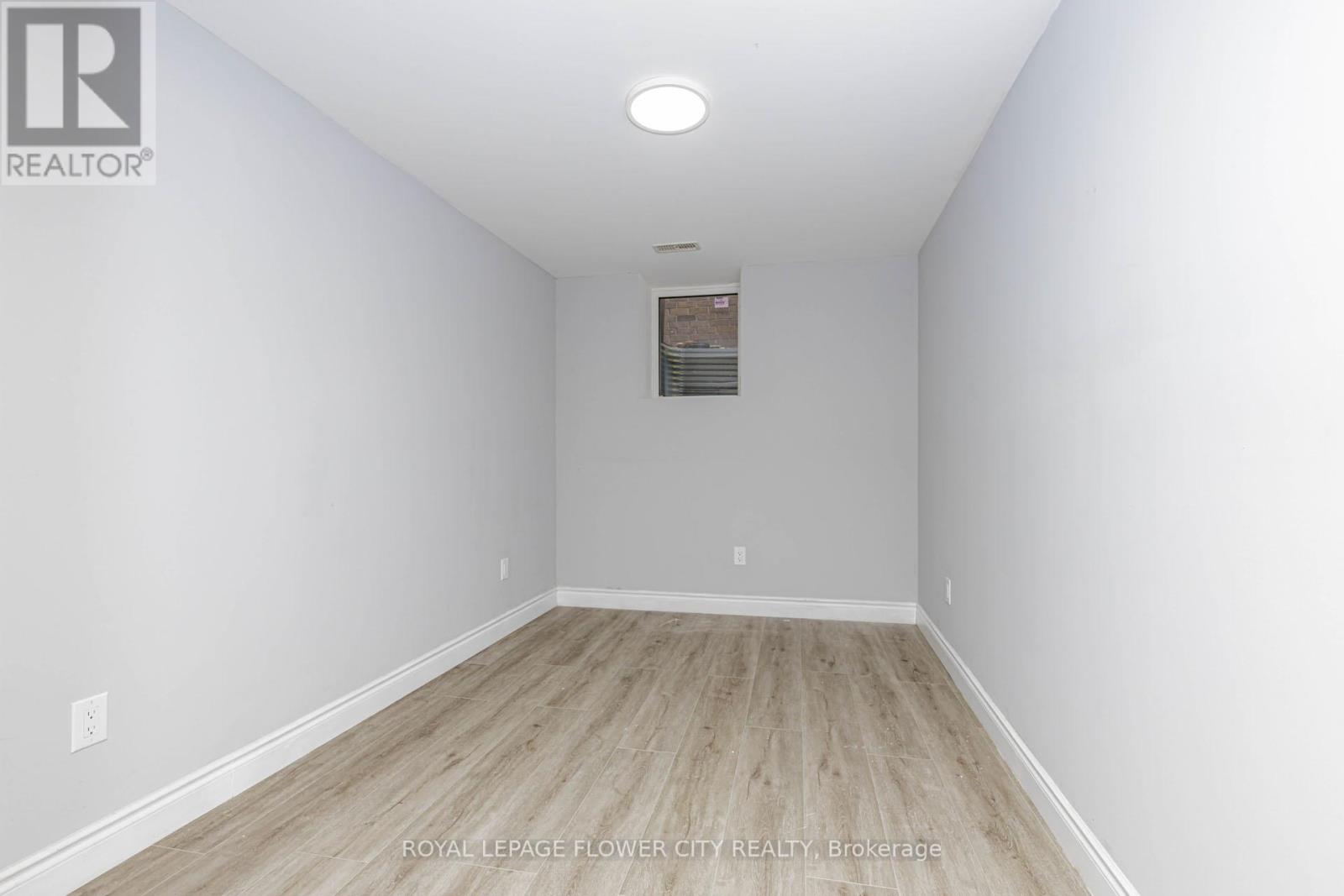 57 Dotchson Avenue, Caledon, Ontario  L7C 4G7 - Photo 38 - W13074162