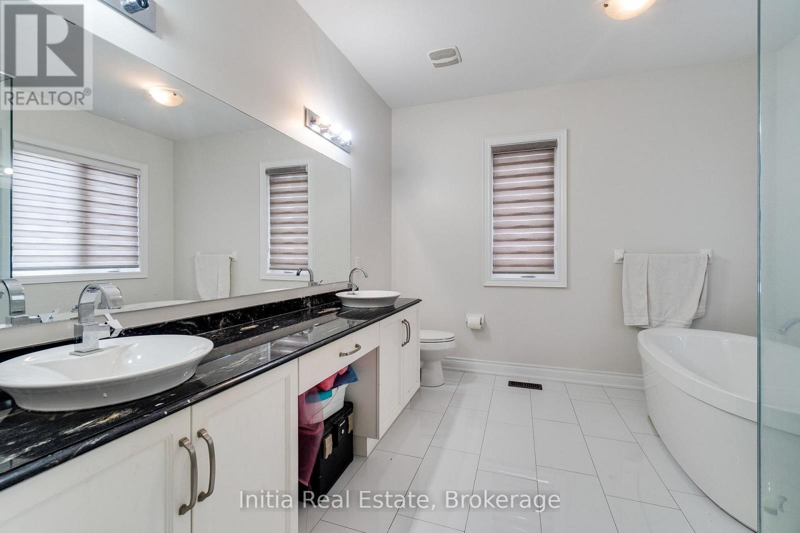 12 Erintown Crescent S, Brampton, Ontario  L6P 4H2 - Photo 29 - W13074186