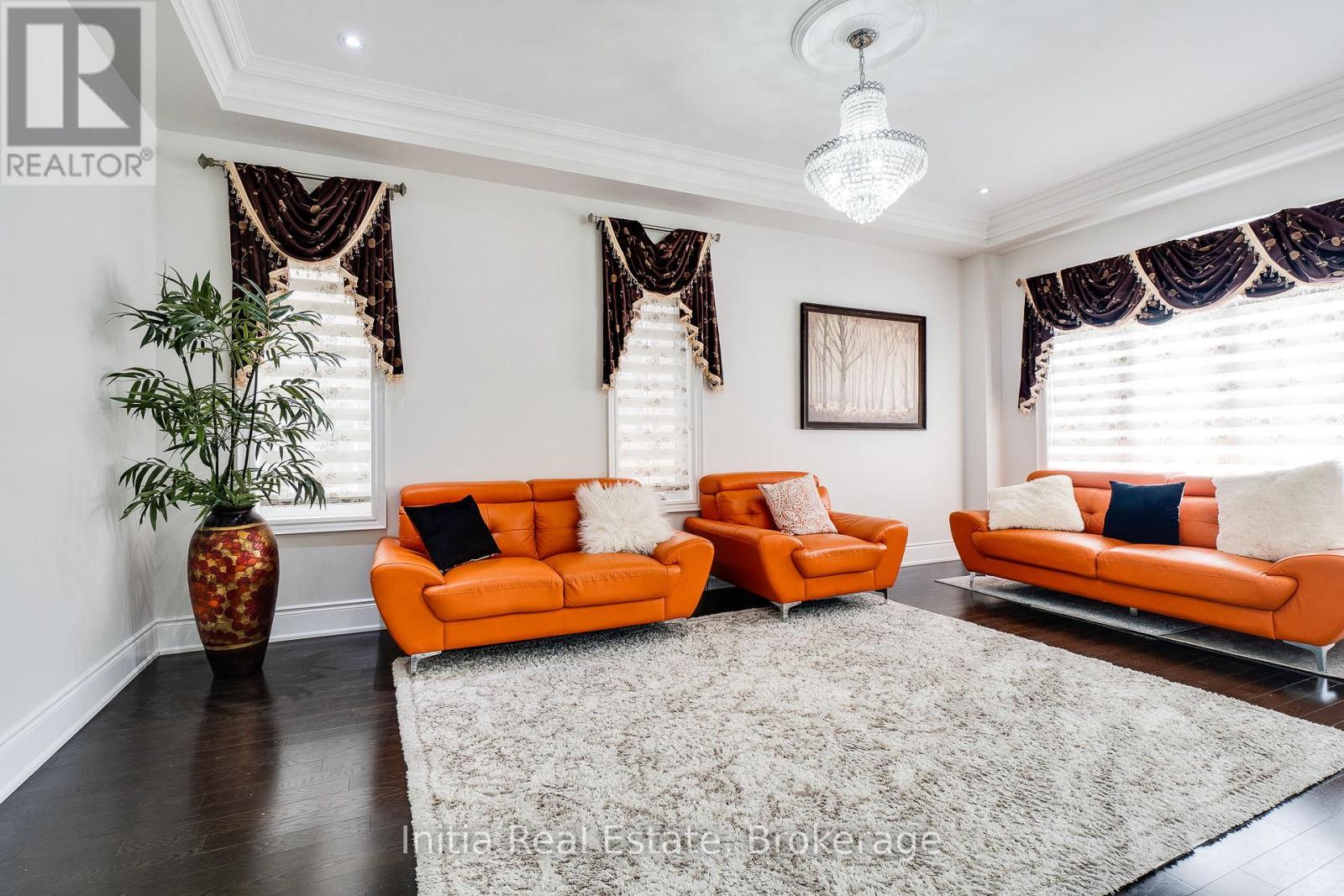 12 Erintown Crescent S, Brampton, Ontario  L6P 4H2 - Photo 8 - W13074186