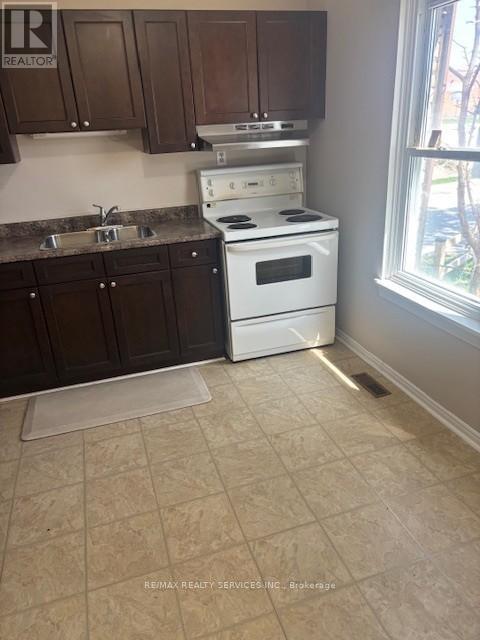1 - 1020 Central Park Drive, Brampton, Ontario  L6S 3J5 - Photo 5 - W13074216