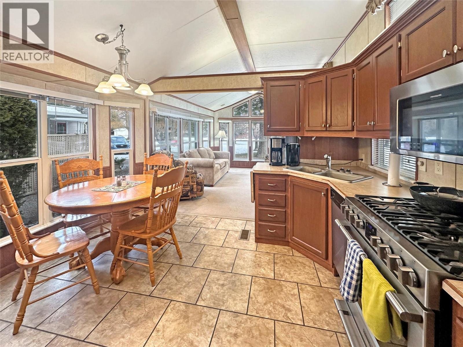 4155 3 Highway Unit# 160, Keremeos, British Columbia  V0X 1N1 - Photo 5 - 10371765