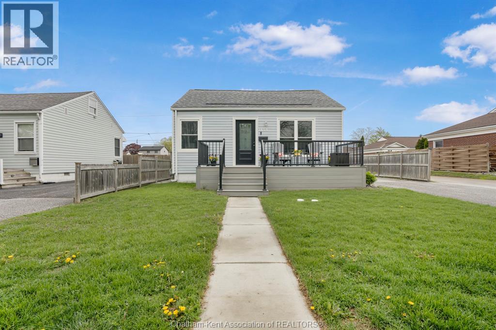 1654 Aubin Road, Windsor, Ontario  N8Y 4G4 - Photo 2 - 26009820