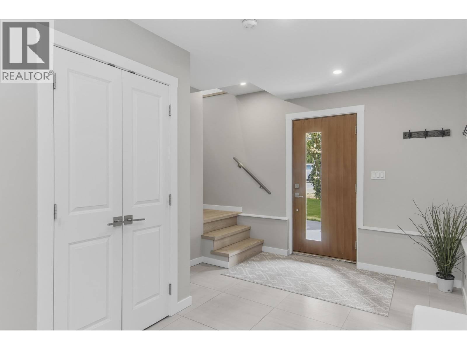 2101 Diamond Road, Squamish, British Columbia  V8B 0G2 - Photo 4 - R3118373