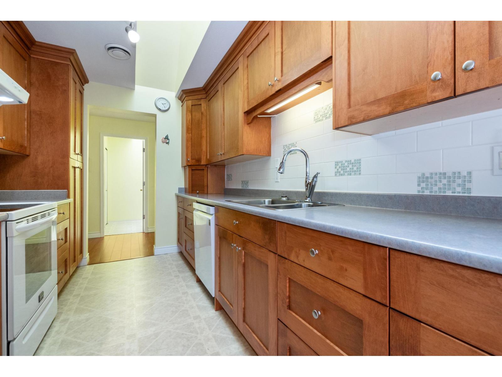401 9175 Edward Street, Chilliwack Proper West, Chilliwack, British Columbia  V2P 4C5 - Photo 4 - R3117718