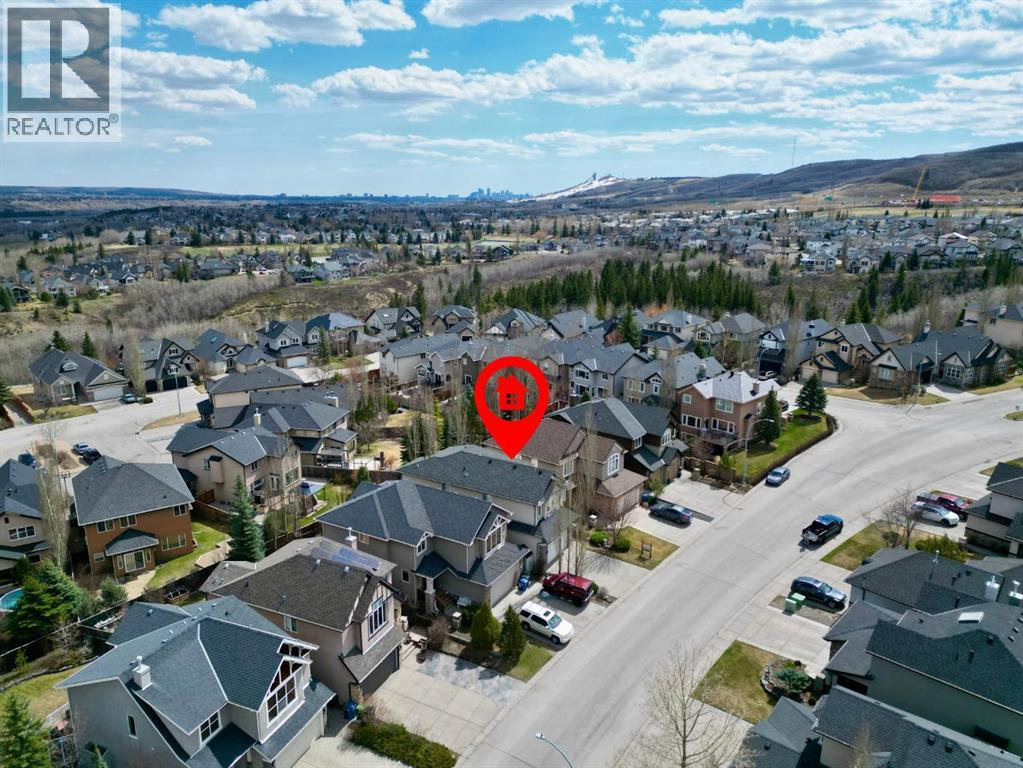 74 Valley Crest Rise Nw, Calgary, Alberta  T3B 5Y9 - Photo 3 - A2305954