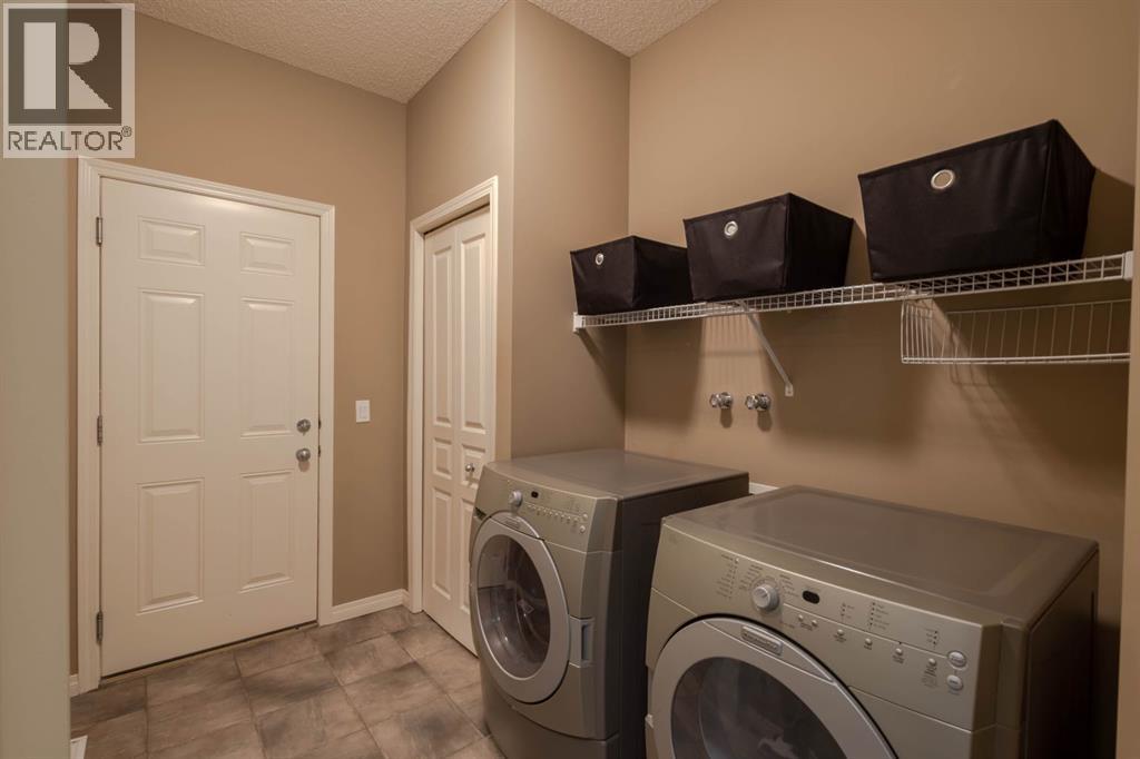 74 Valley Crest Rise Nw, Calgary, Alberta  T3B 5Y9 - Photo 15 - A2305954