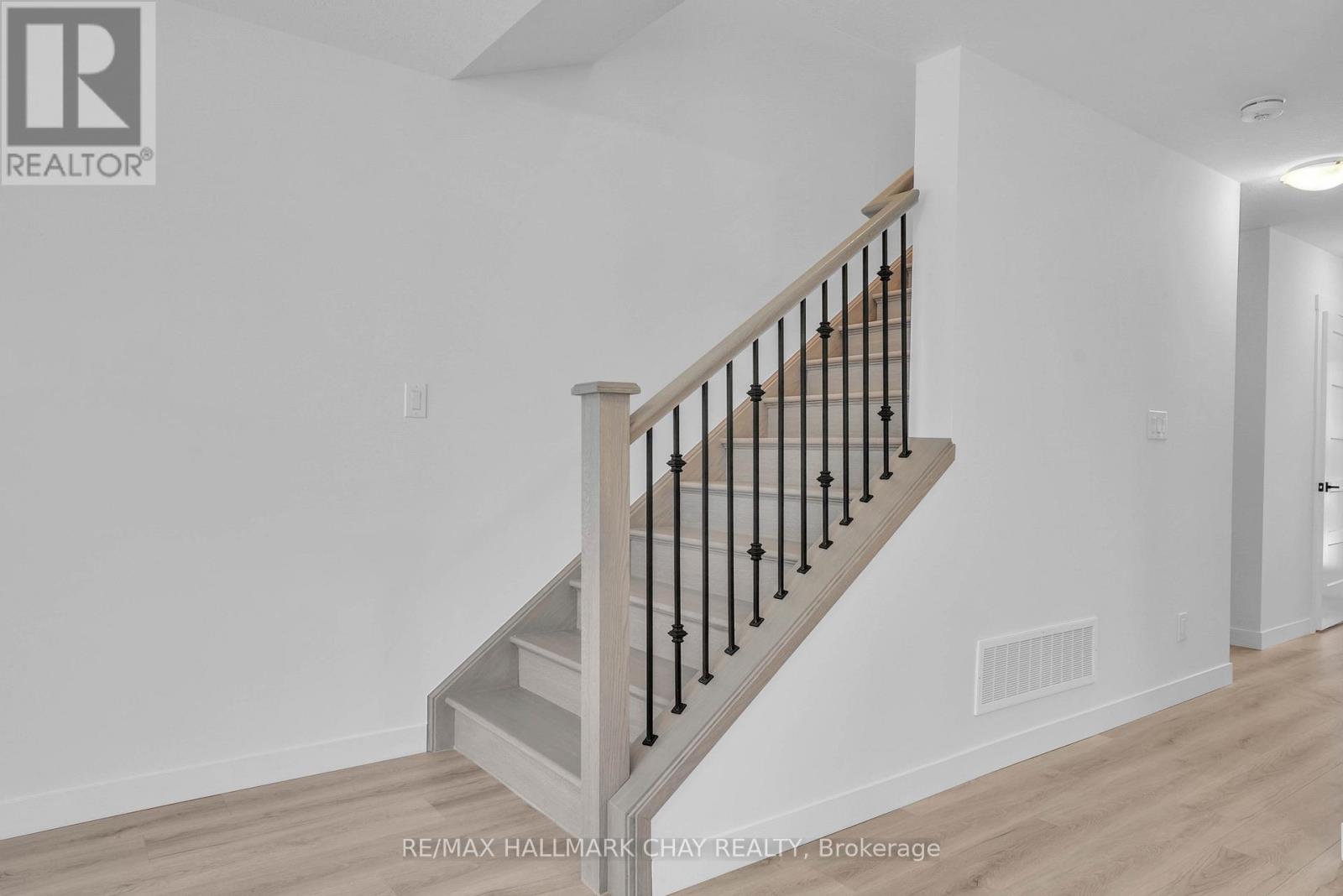 Lot 30 169 Queen Street, Springwater, Ontario  L0L 1P0 - Photo 15 - S12468207
