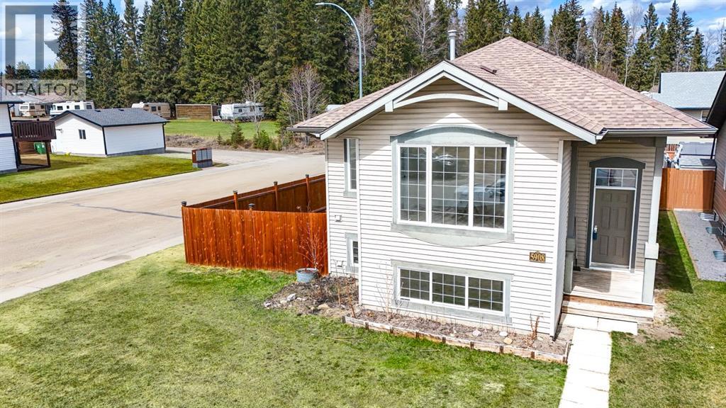 5908 44 Avenue, Rocky Mountain House, Alberta  T4T 1W4 - Photo 1 - A2305945