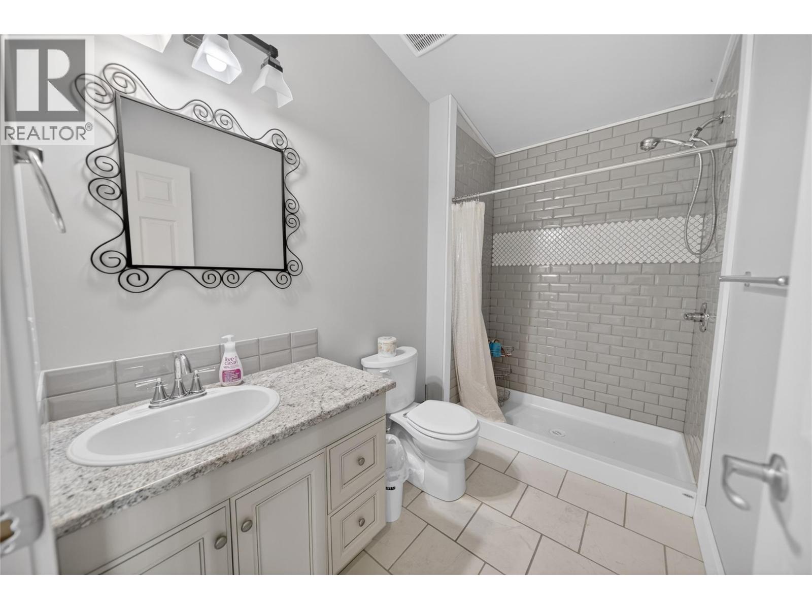 398 Currie Road, Baynes Lake, British Columbia  V0B 1T4 - Photo 68 - 10384878