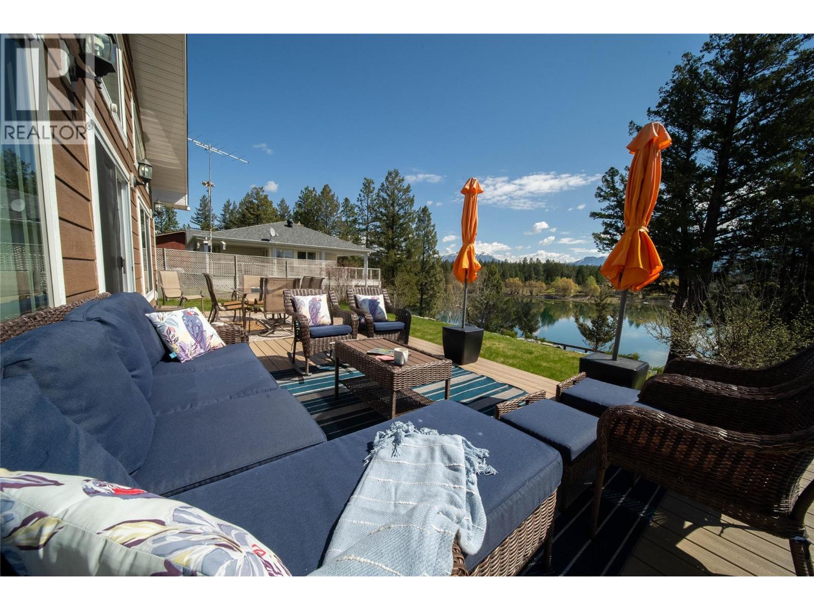 398 Currie Road, Baynes Lake, British Columbia  V0B 1T4 - Photo 6 - 10384878