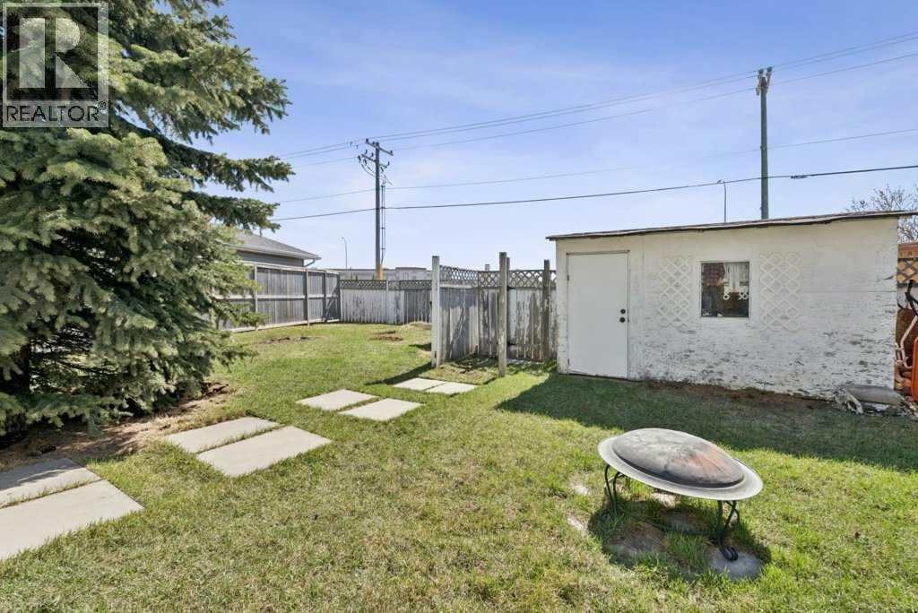 52 Martinglen Mews Ne, Calgary, Alberta  T3J 3N3 - Photo 26 - A2306491