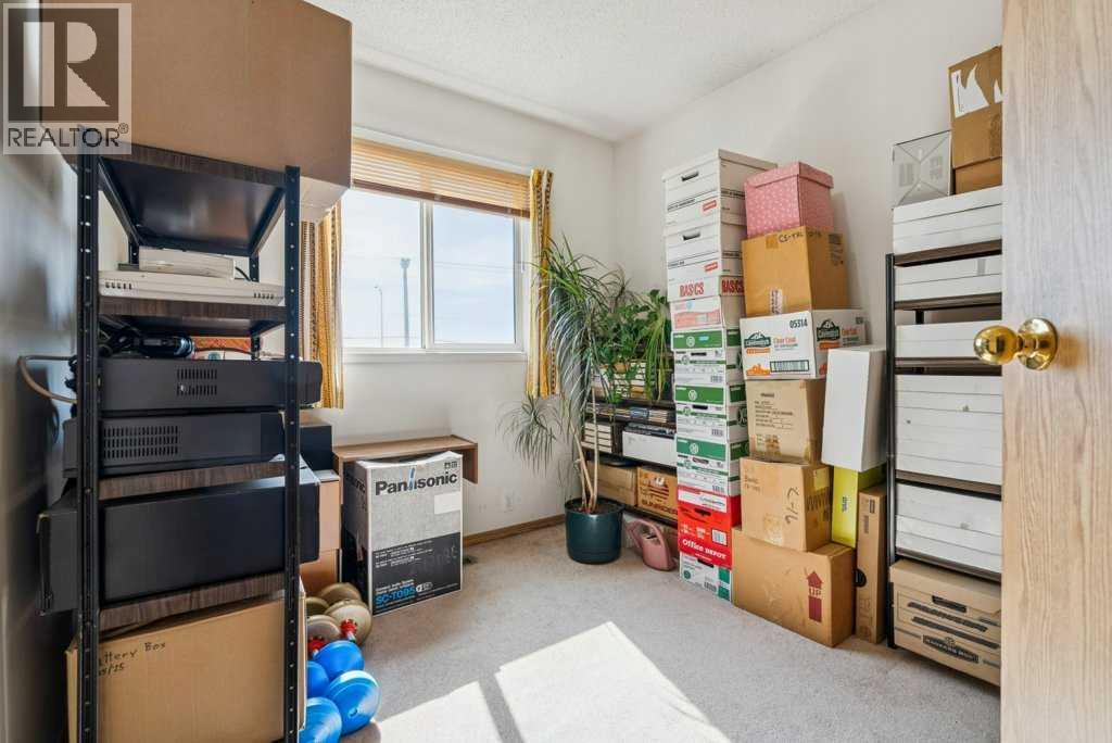 52 Martinglen Mews Ne, Calgary, Alberta  T3J 3N3 - Photo 20 - A2306491
