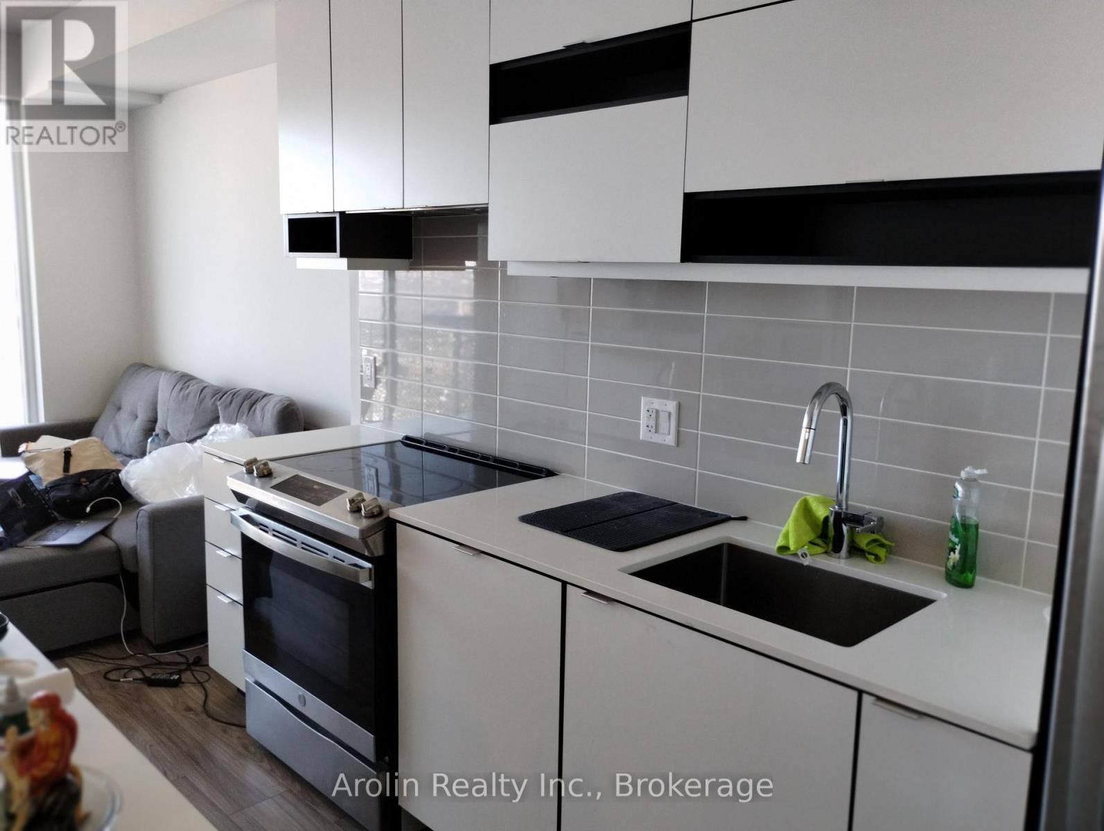 4005 - 4065 Confederation Parkway, Mississauga, Ontario  L5B 0L4 - Photo 8 - W13074244