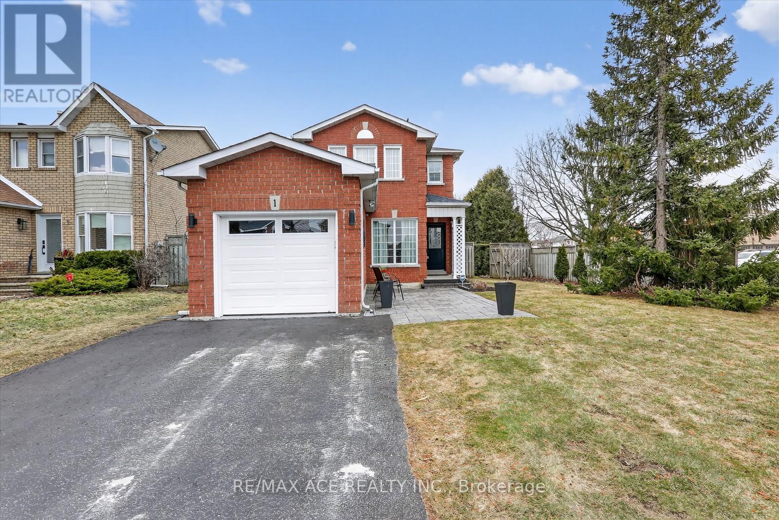 1 Aldcroft Crescent, Clarington, Ontario  L1C 4P2 - Photo 2 - E13013324