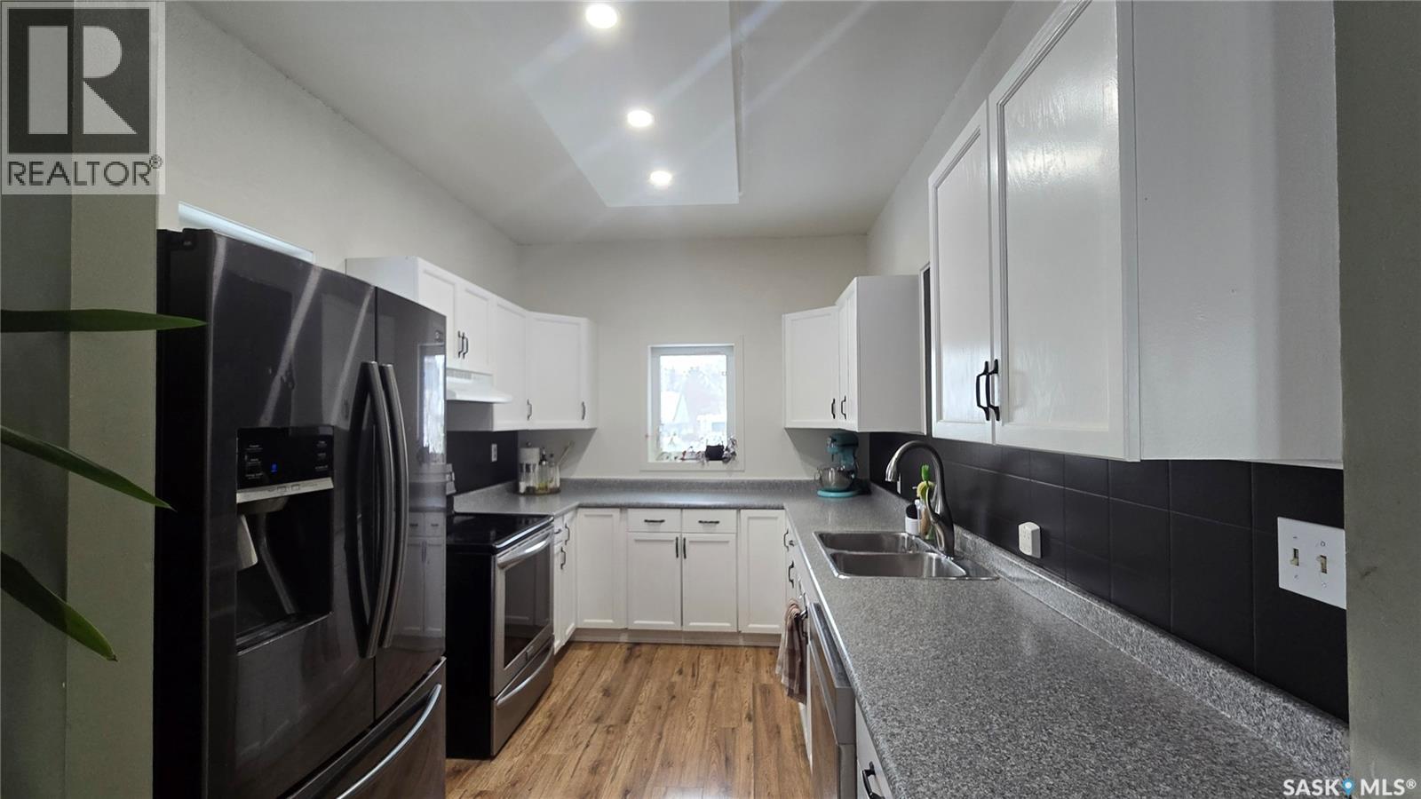 112 1st Avenue, Vibank, Saskatchewan  S0G 4Y0 - Photo 24 - SK033298