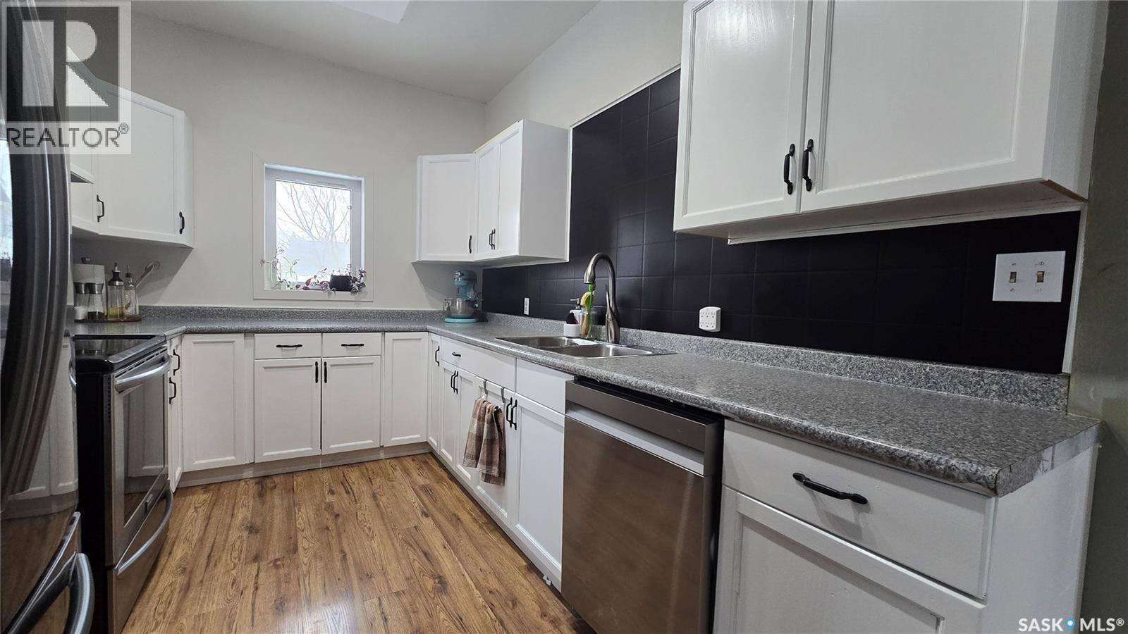 112 1st Avenue, Vibank, Saskatchewan  S0G 4Y0 - Photo 27 - SK033298