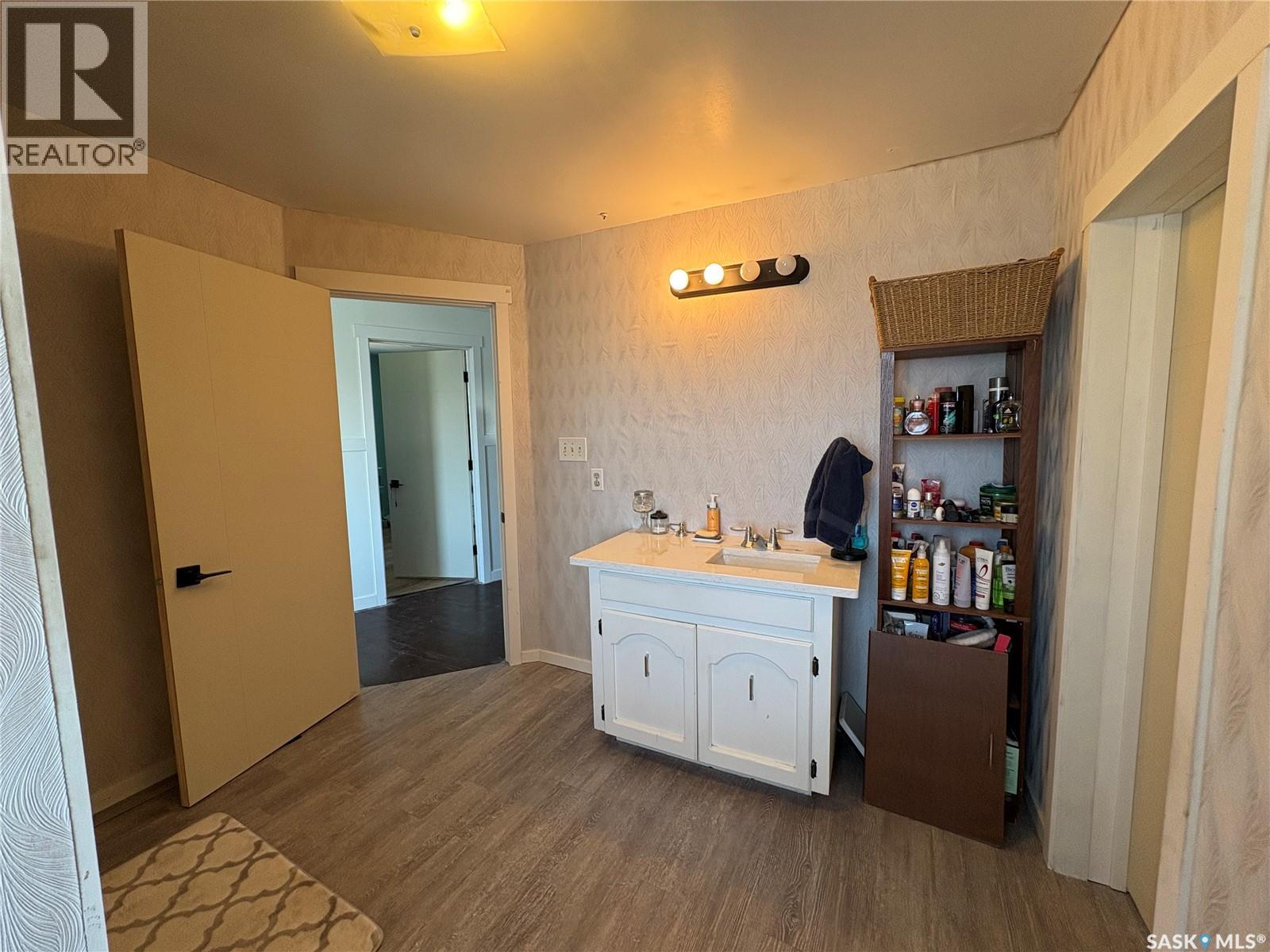112 1st Avenue, Vibank, Saskatchewan  S0G 4Y0 - Photo 47 - SK033298