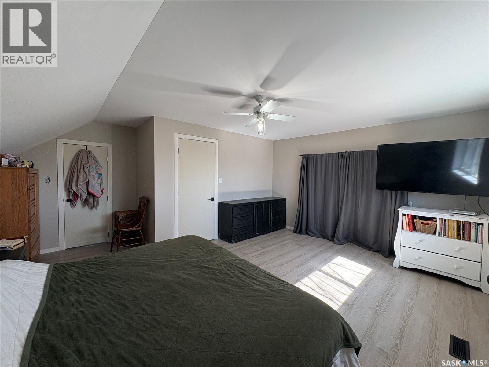 112 1st Avenue, Vibank, Saskatchewan  S0G 4Y0 - Photo 42 - SK033298