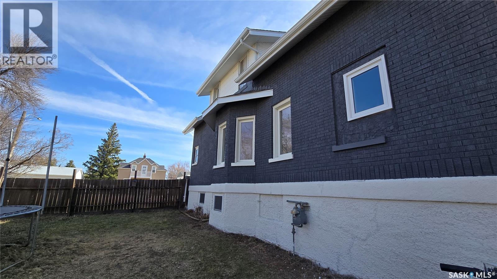 112 1st Avenue, Vibank, Saskatchewan  S0G 4Y0 - Photo 4 - SK033298