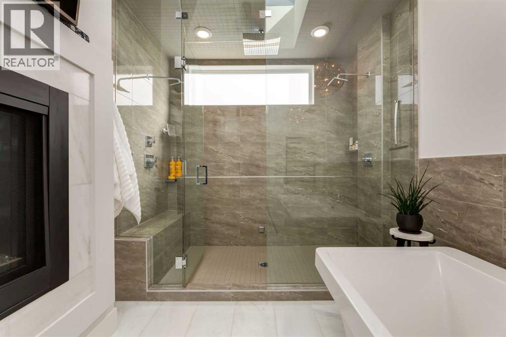 2210 Victoria Crescent NW, Calgary, Alberta  T2M 4E2 - Photo 24 - A2305900